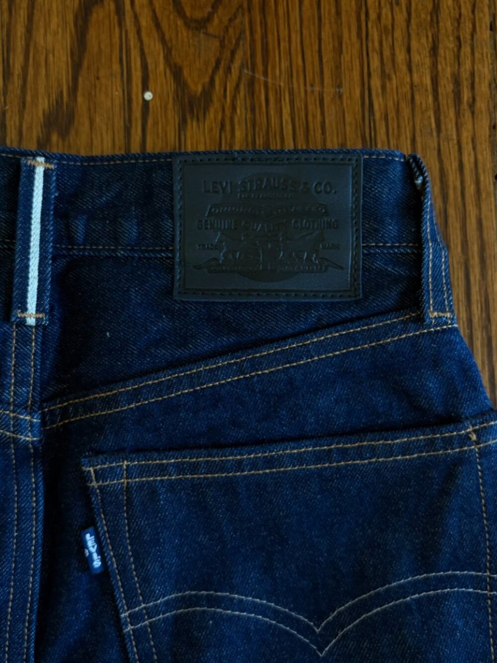 Levi's Women's Navy and Blue Jeans - Picture 7 of 8